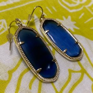 Kendra Scott Elle Earrings in Navy Cat’s Eye